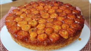 Bolo de banana com caramelo